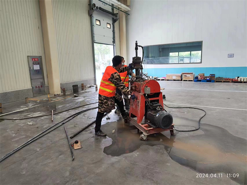 马边厂房地面下沉塌陷注浆加固施工